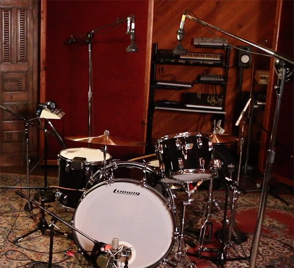 Drums record mix. Живой барабан. Живые ударные.